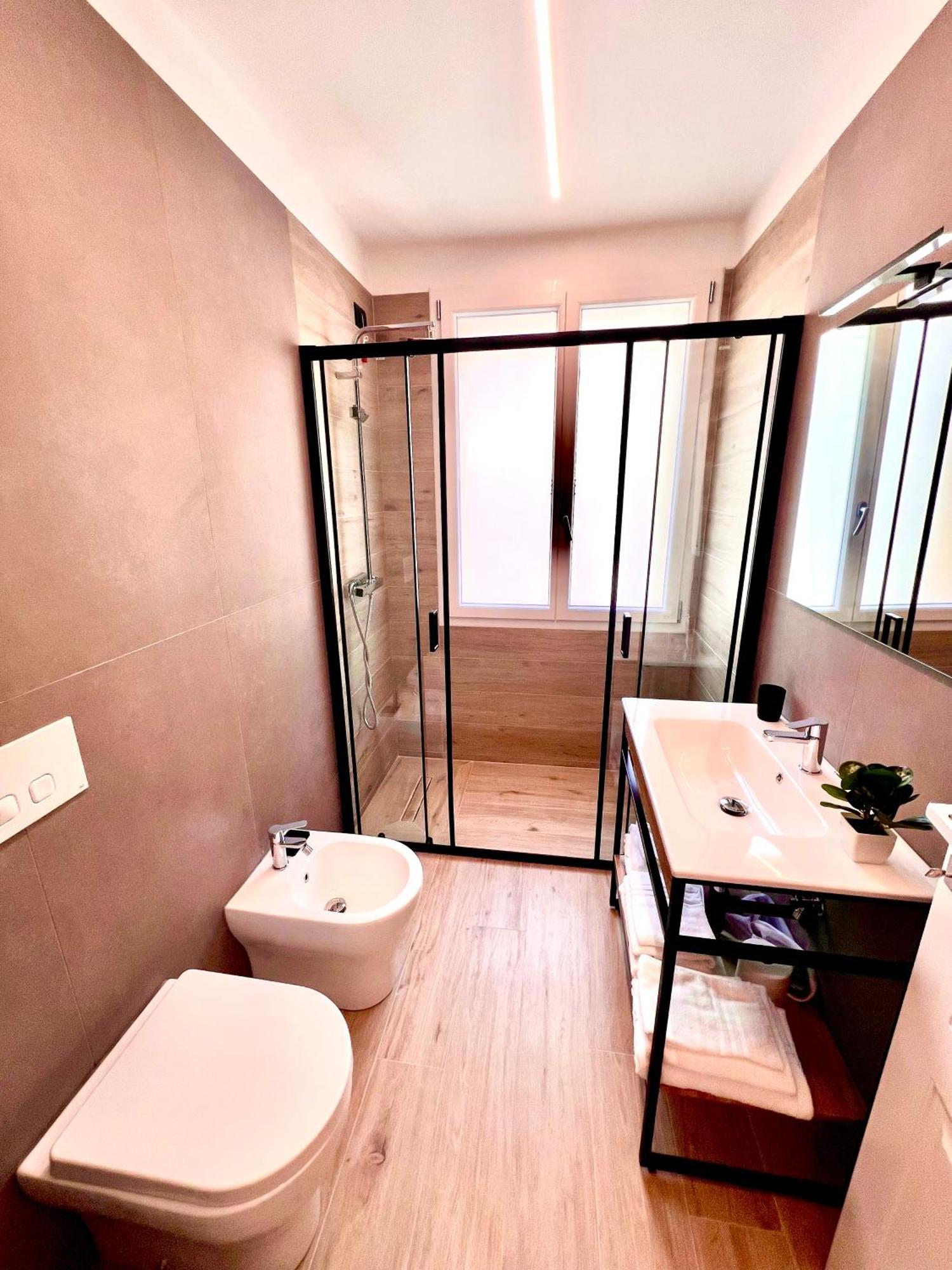 Cinque Terre Hub Suite Art Специя Екстериор снимка