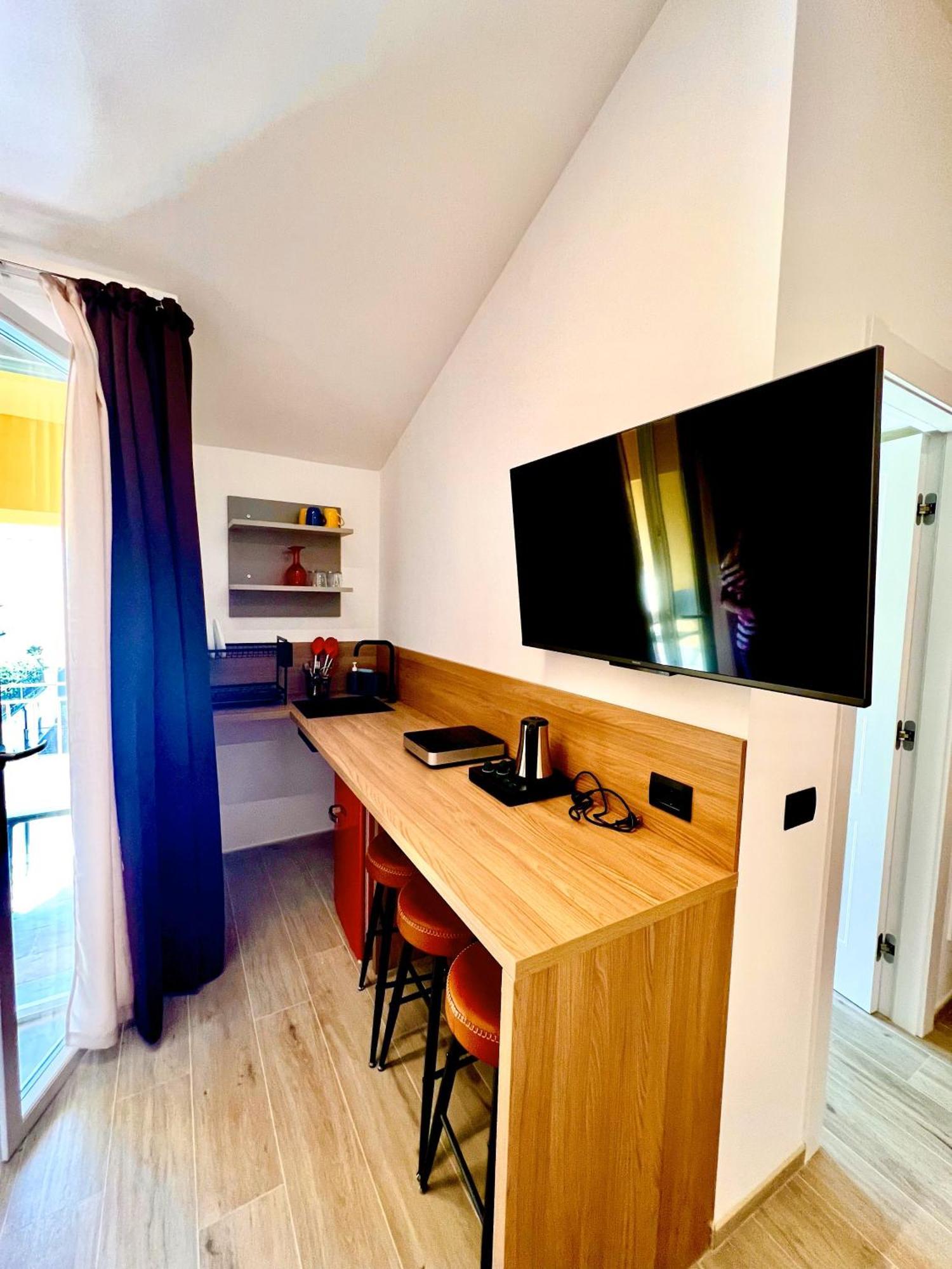 Cinque Terre Hub Suite Art Специя Екстериор снимка